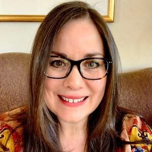 Meet your Posher, Elizabeth